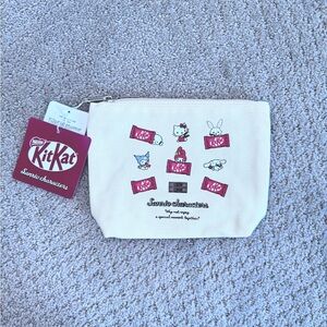 KitKat and Sanrio collaborate pouch